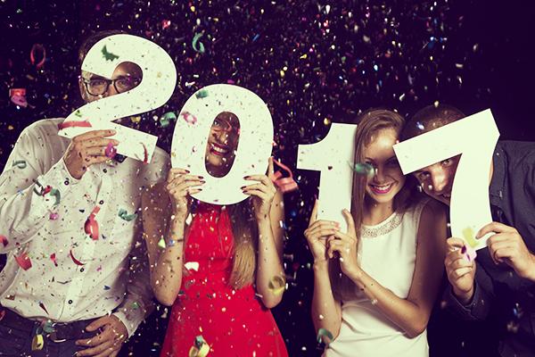 Capodanno 2017: i migliori eventi d'Italia da Nord a Sud, in piazza o nei locali, dove andare e come organizzarsi.
