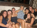 MAMAS BEACH PARTY... GRATIS in...